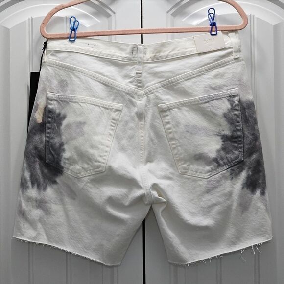 Edwin, Womens shorts In light off white. NWT-Size 32🔥🔥 - Picture 4 of 13